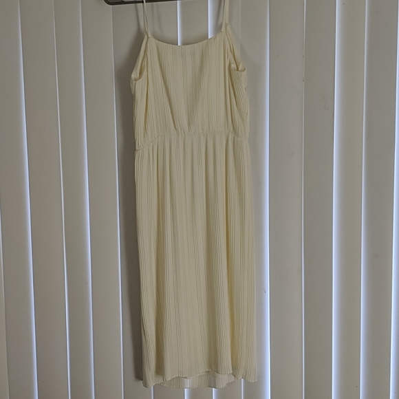 Express Summer Dress - Picture 3 of 3